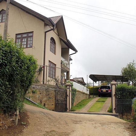Perera Homestay Нувара-Элия Экстерьер фото